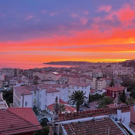 Appartement With Sea View & Spacious Terrace Menton