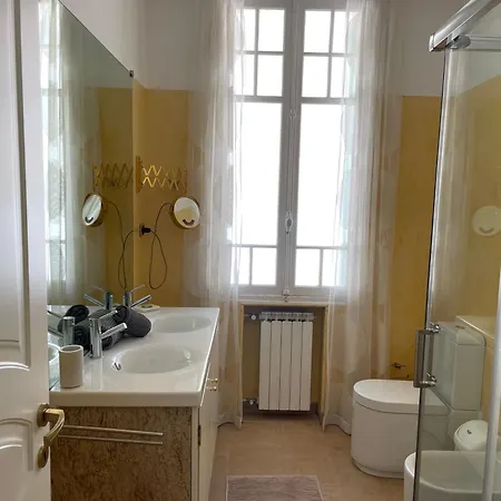 With Sea View & Spacious Terrace Apartment *