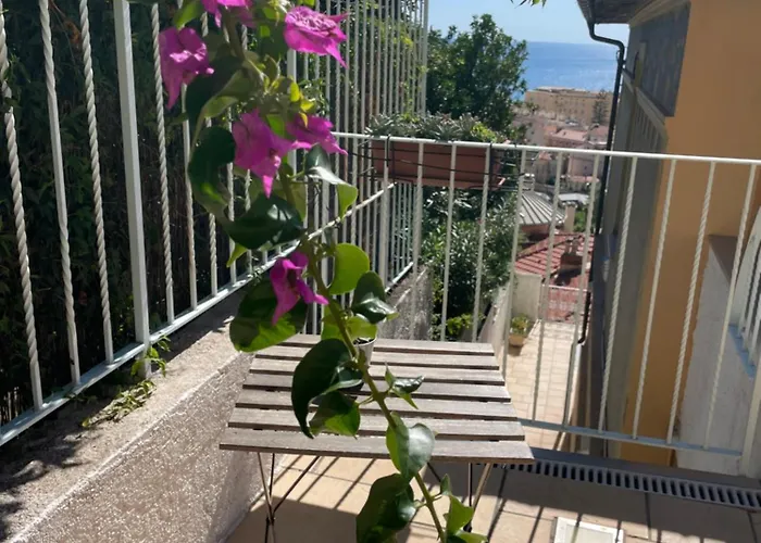 Daire With Sea View & Spacious Terrace Menton