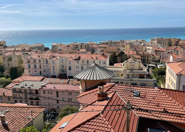 With Sea View & Spacious Terrace * Menton