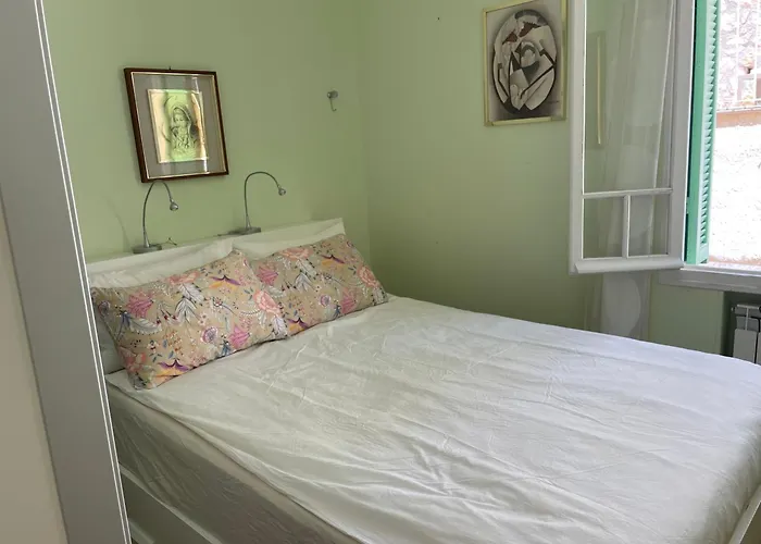 With Sea View & Spacious Terrace Appartement Menton