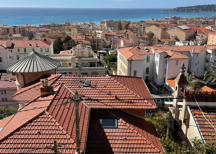 Appartement With Sea View & Spacious Terrace